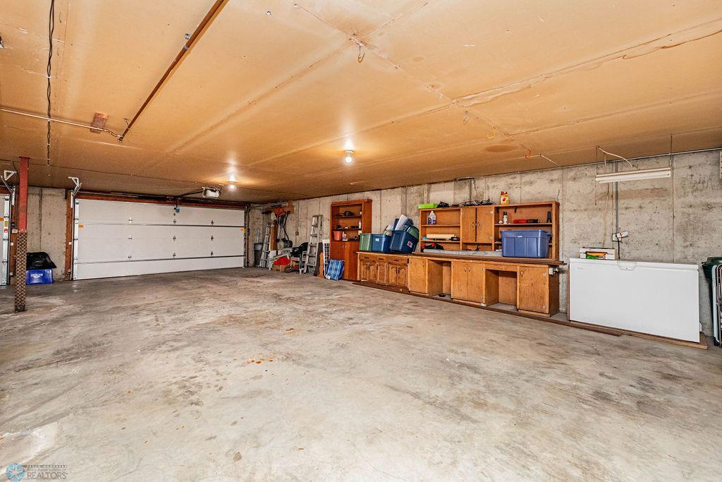 4 stall garage