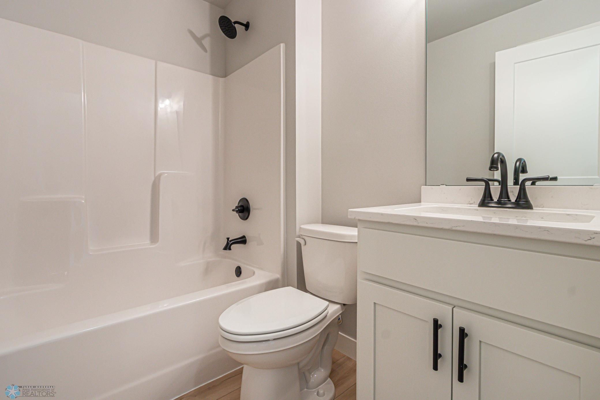7464 20th St S, Fargo, ND 58104-26.jpg
