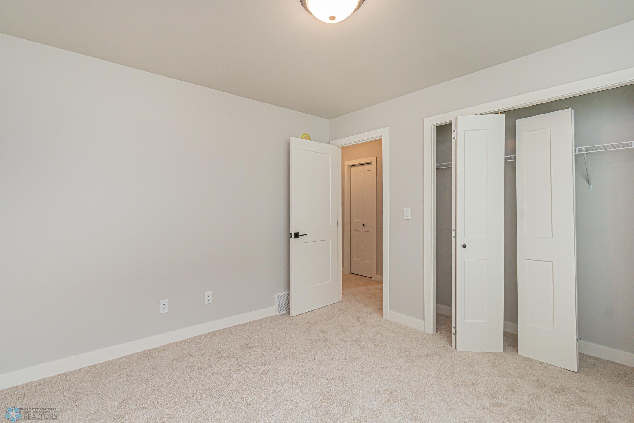 7464 20th St S, Fargo, ND 58104-22.jpg