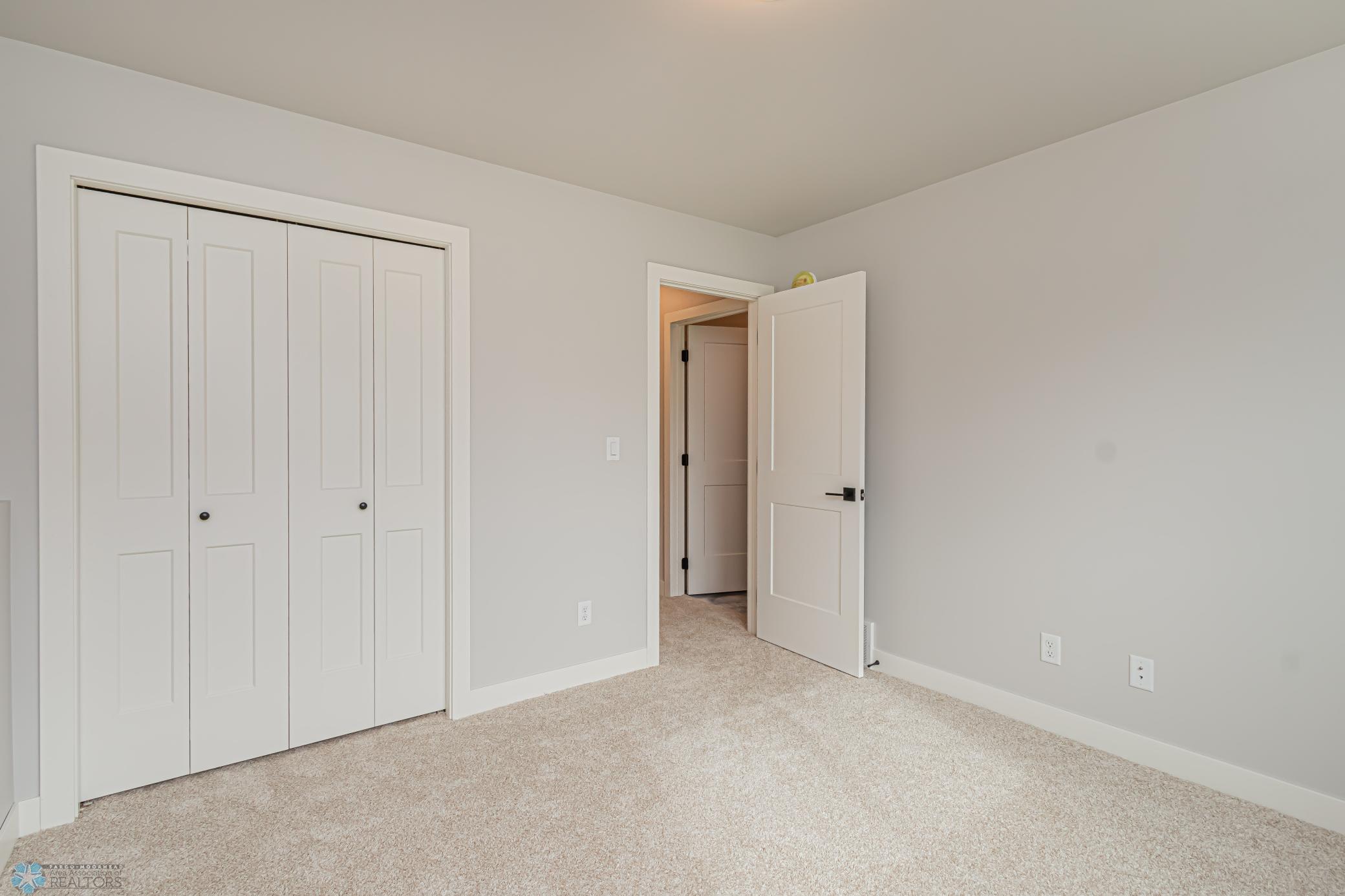 7464 20th St S, Fargo, ND 58104-24.jpg