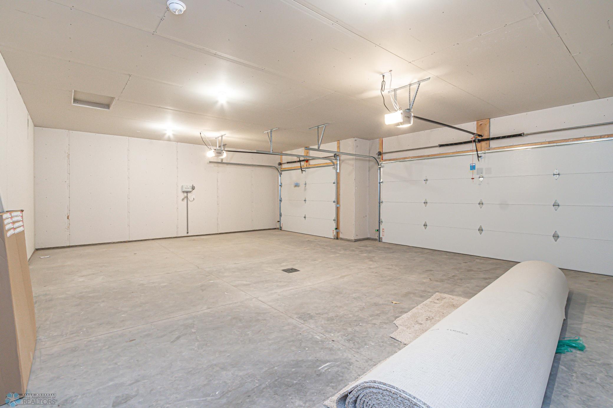 7464 20th St S, Fargo, ND 58104-27.jpg