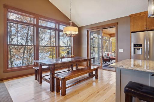 A wall of windows frames picturesque views of Deer Lake, setting a scenic backdrop to every meal.