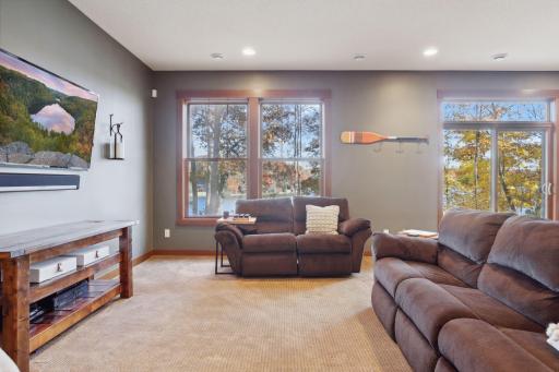 With a walkout to the patio, itâs the perfect space for easy outdoor accessâwhether youâre enjoying drinks on the patio, gathering around the firepit, or simply relaxing in front of the TV.