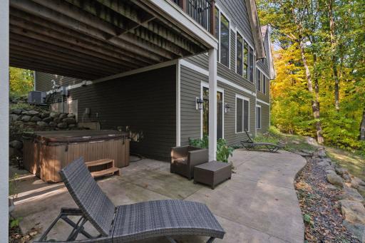 The hot tub offers a tranquil spot to unwind while soaking in the lake views. Whether you're enjoying a quiet evening under the stars or a sunny afternoon, this is the perfect place to relax.
