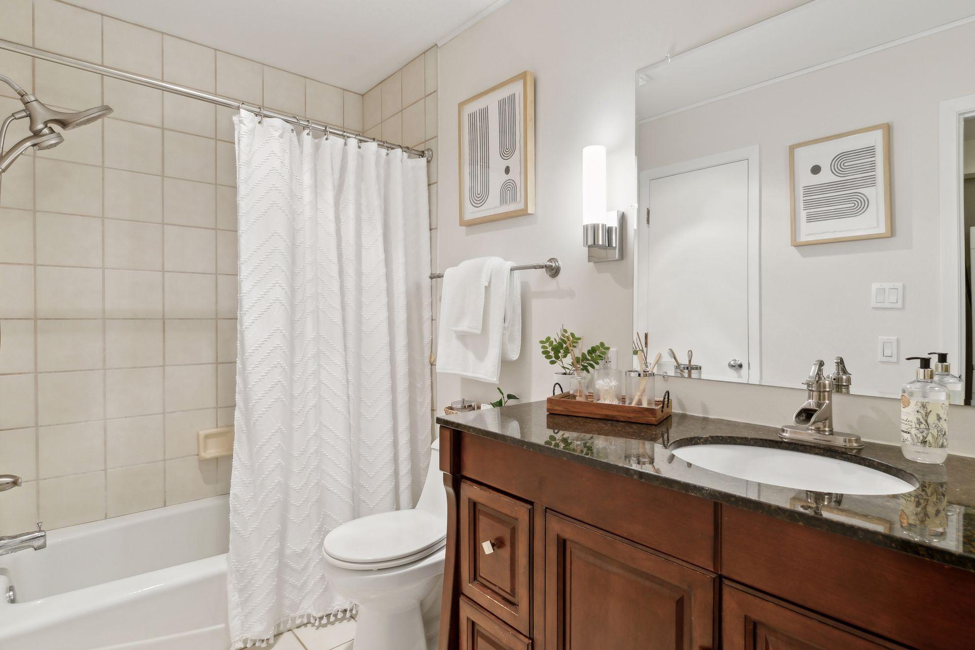 Recently updated full Bath