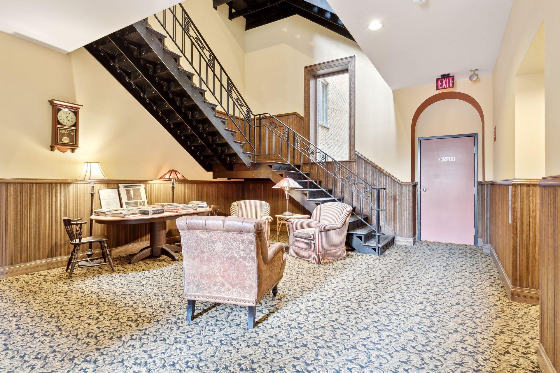 2nd floor common area