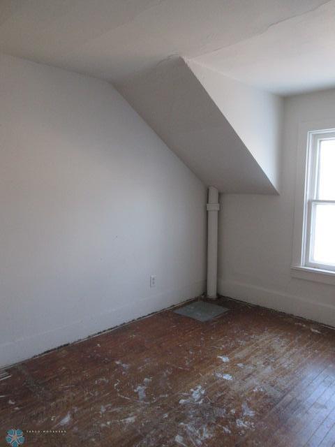 Upper Bedroom 2