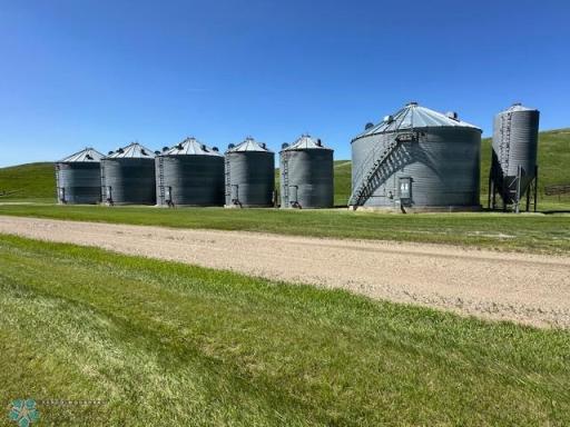 Valley City, ND 58072