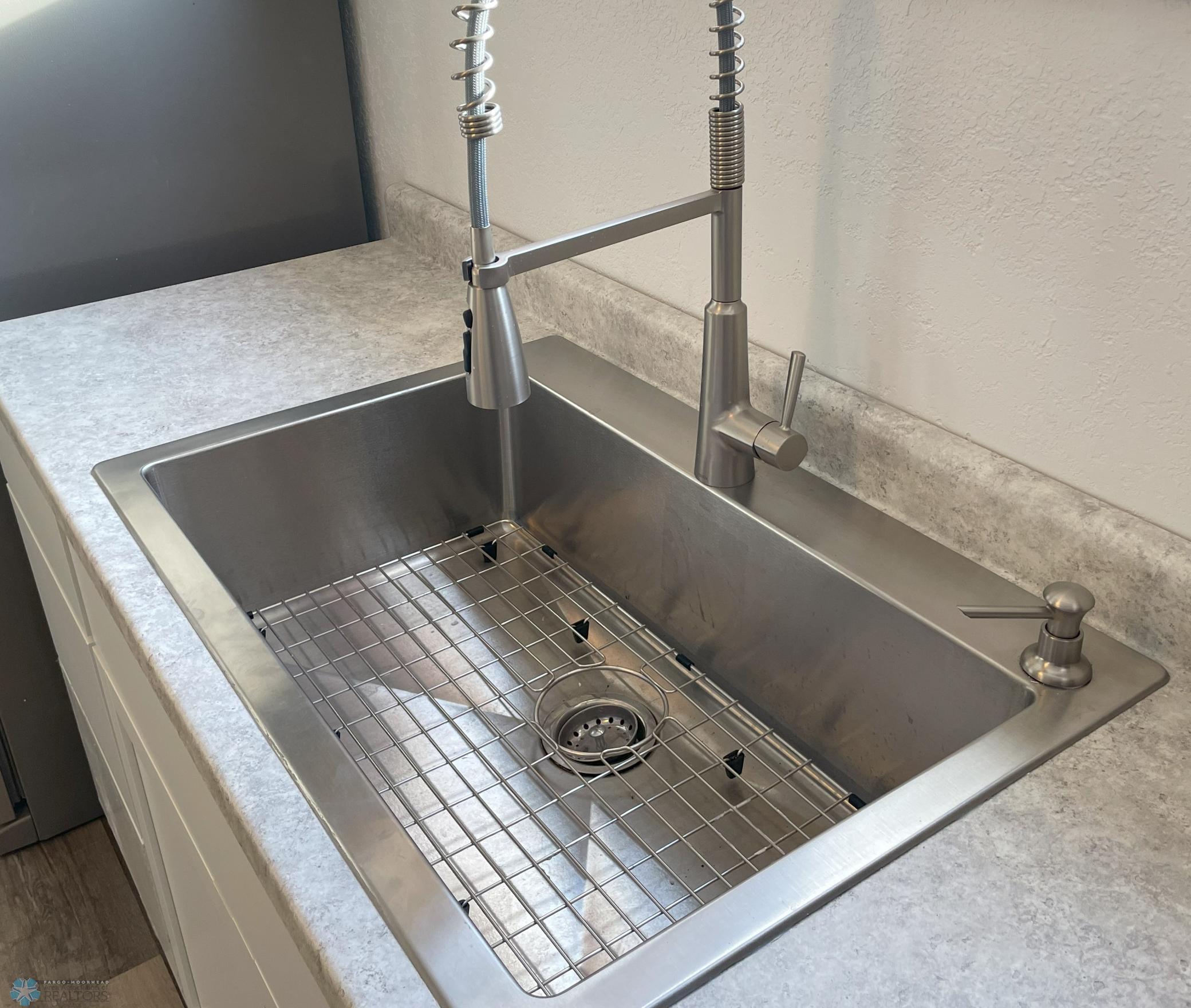Large Single Bowl Kitchen Sink.jpg