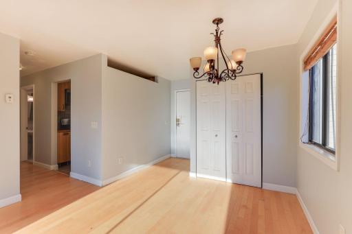 7-web-or-mls-7412-72nd-Ln-N-319-Gold15-07.jpg