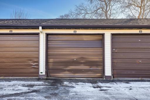 15-web-or-mls-7412-72nd-Ln-N-319-Gold15-15.jpg