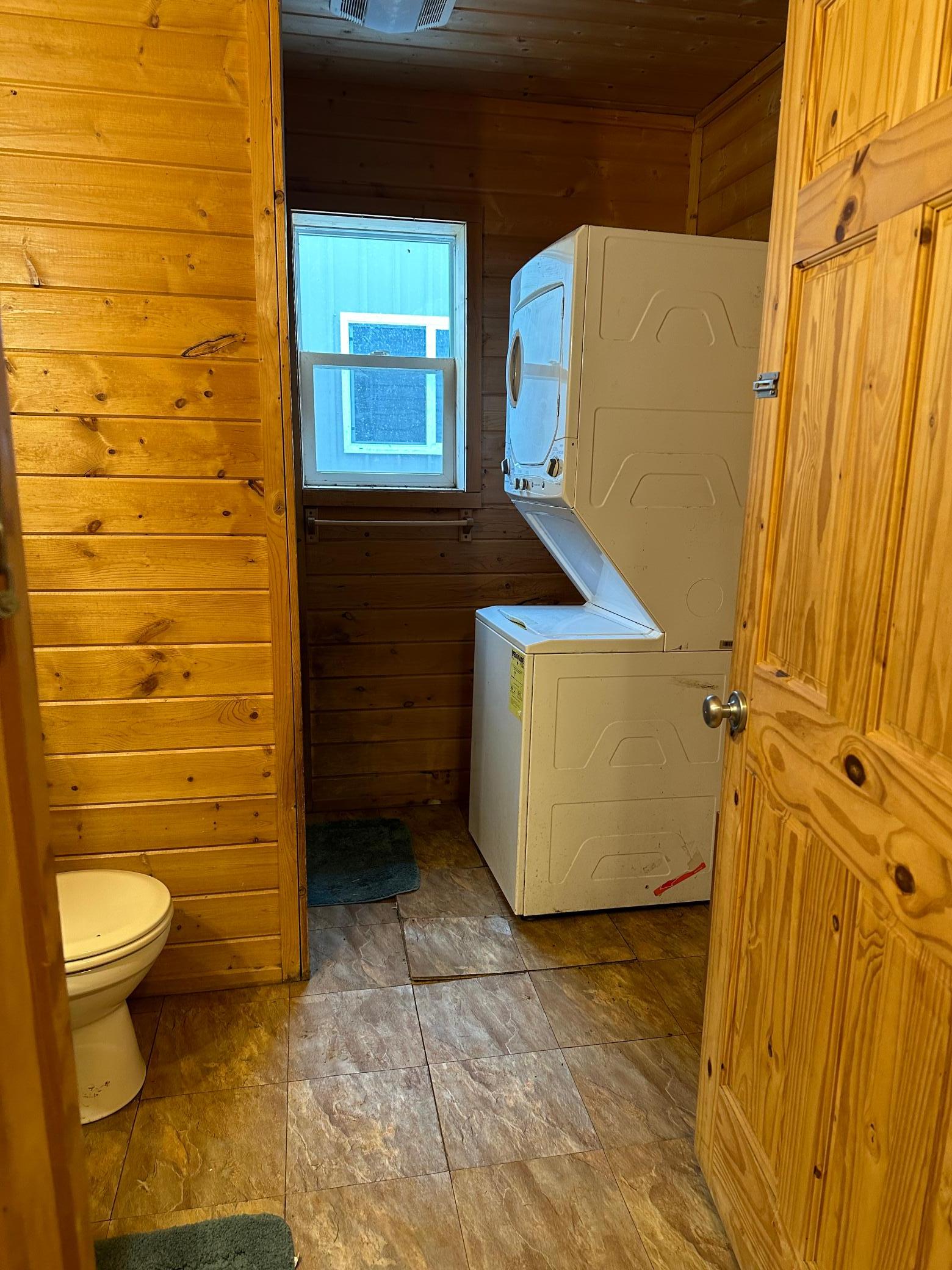Barn Apt Bathroom