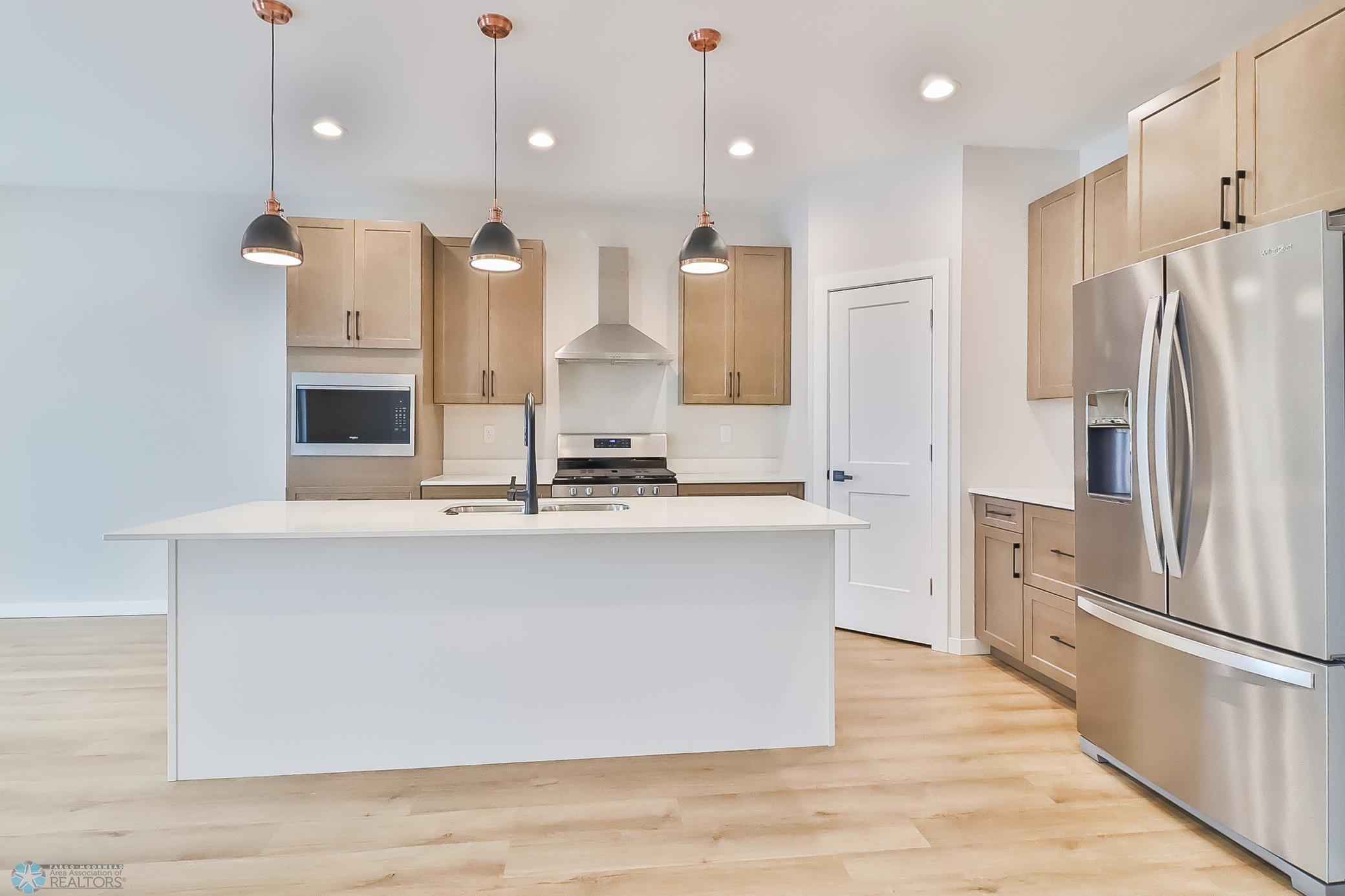 17Kitchen1_0.jpg