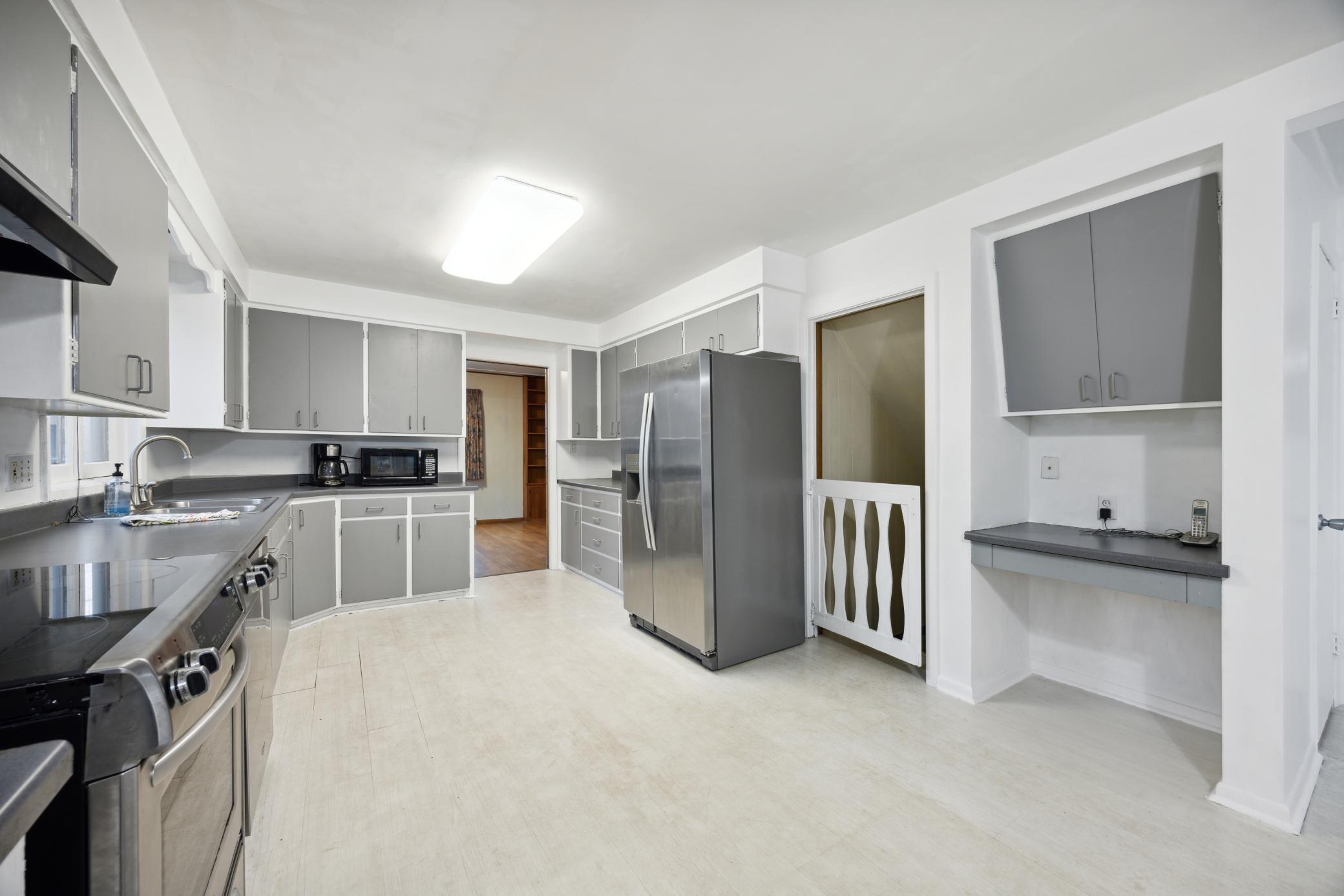 Freshly painted kitchen and cabinets. Looks so good.