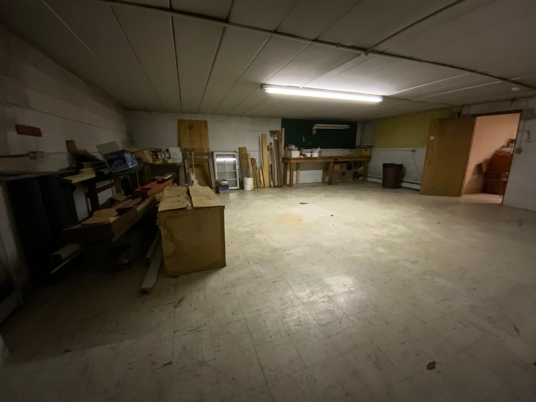 Spancrete ceiling adds this workshop in basement!