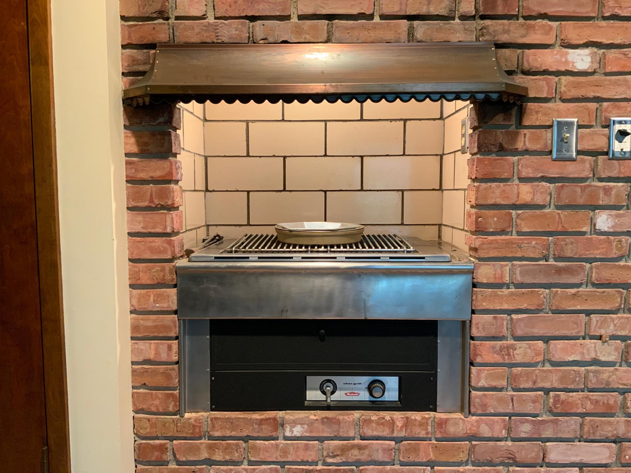 Your very own indoor grill and pizza oven!