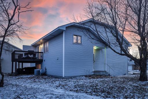 933 Countryside Road, Waconia, MN 55387