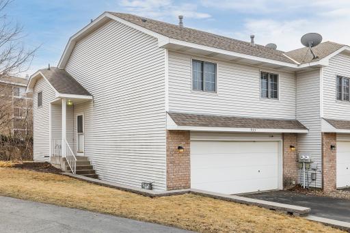 933 Countryside Road, Waconia, MN 55387