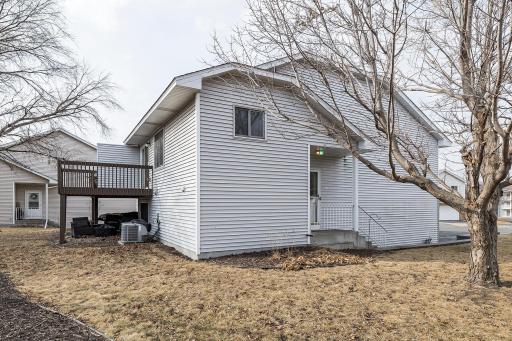 933 Countryside Road, Waconia, MN 55387