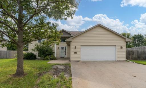 329 Crystal Circle, Mankato, MN 56001