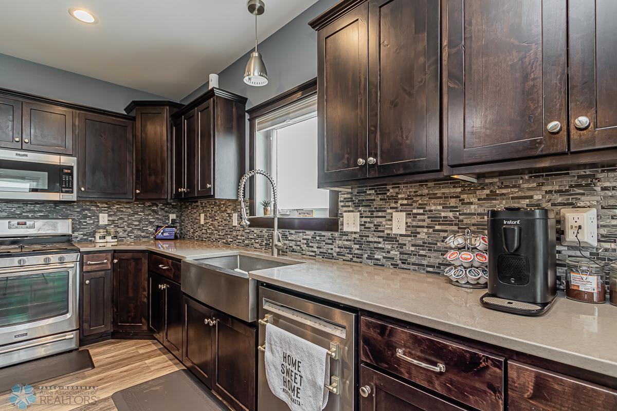 Kitchen_5.jpg