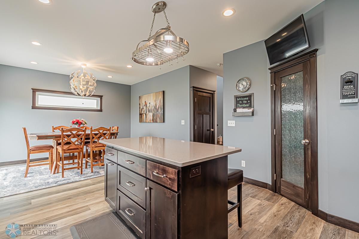 Kitchen_3.jpg