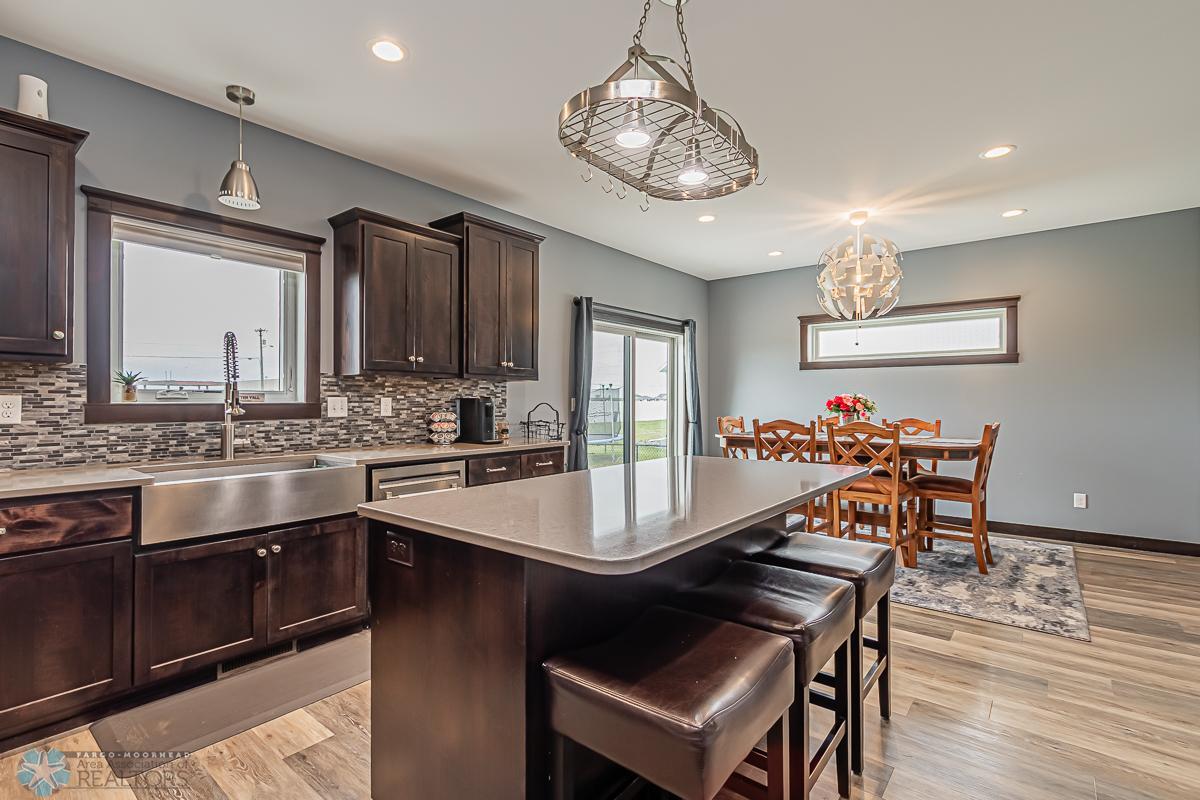 Kitchen_2.jpg