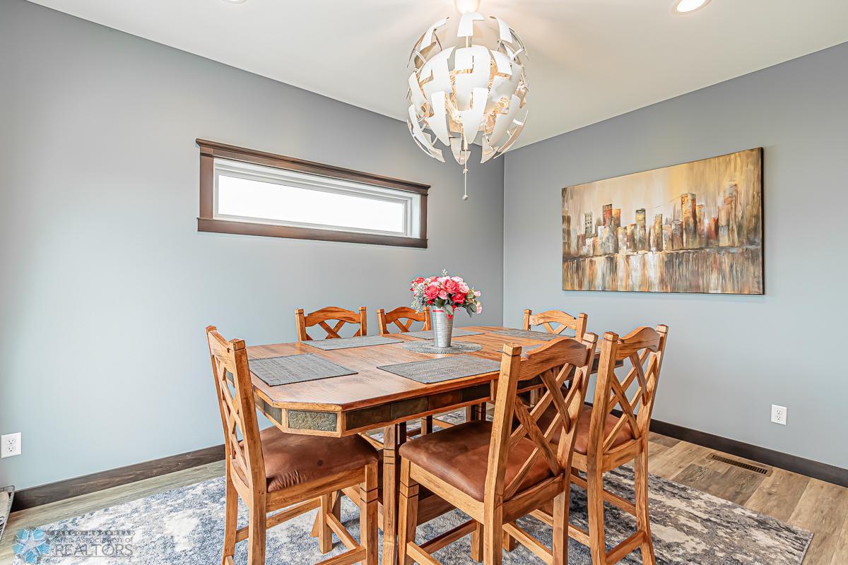 Dining_Room_1.jpg