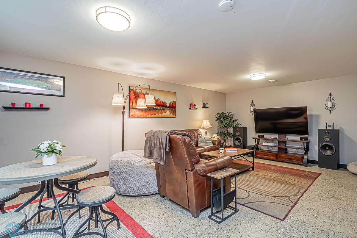 Family_Room_2.jpg