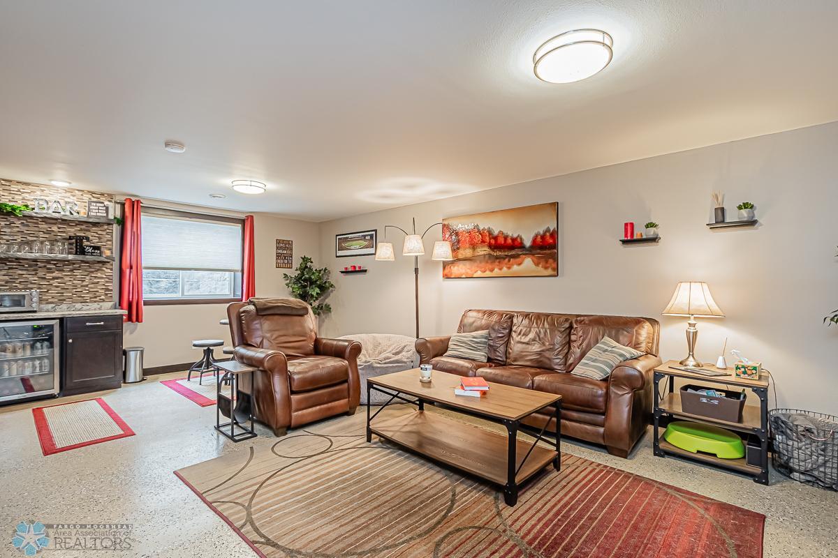 Family_Room_1.jpg