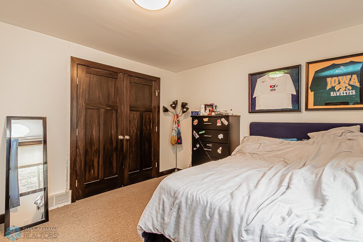 Bedroom5_2.jpg