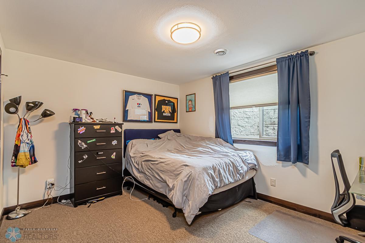 Bedroom5_1.jpg
