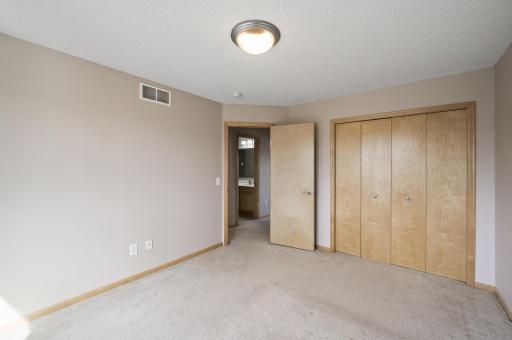 20638 Helena Lane, Lakeville, MN 55044