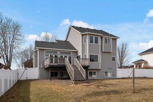 38 The spacious deck is perfect for outdoor entertaining and relaxing.