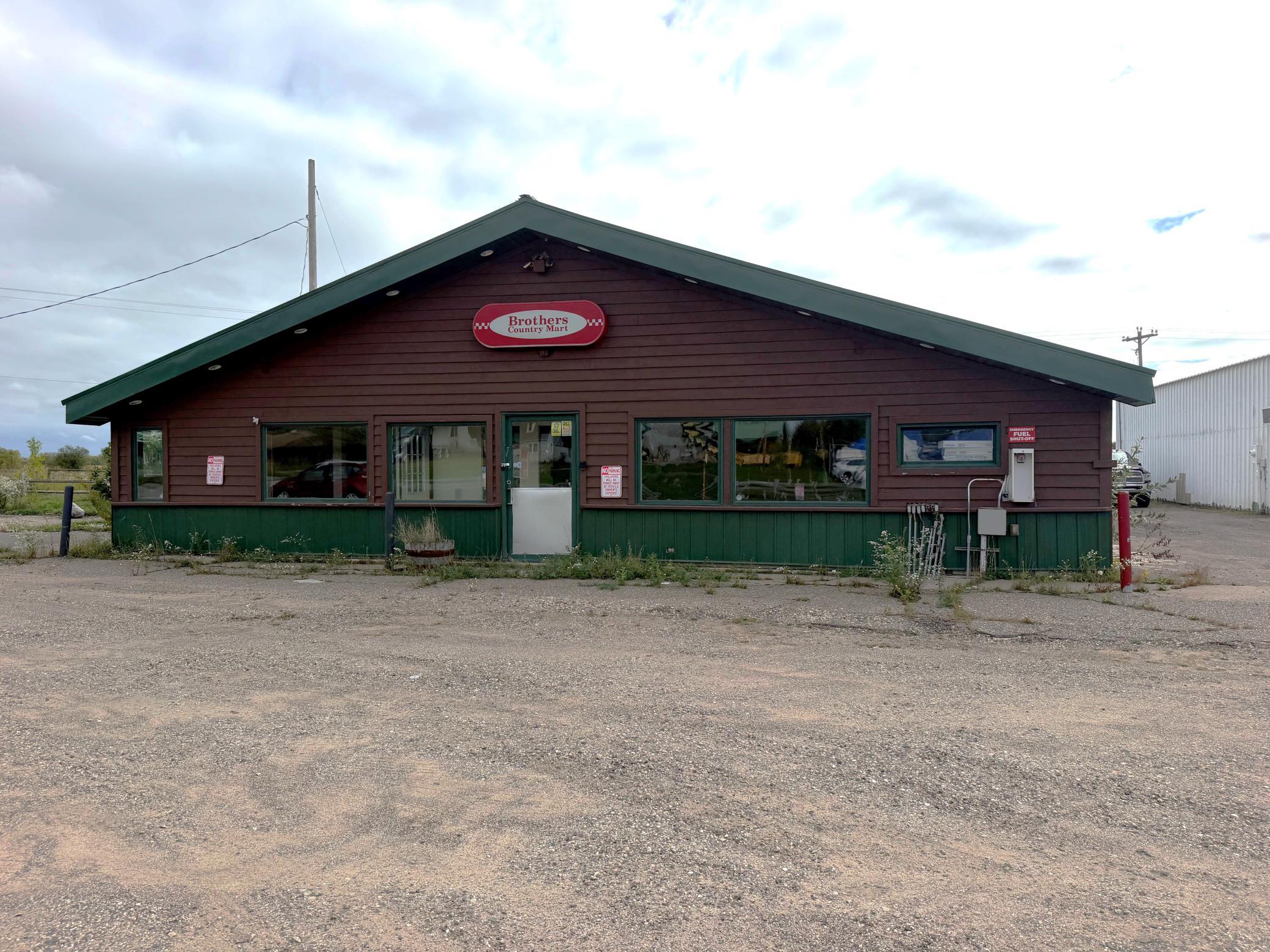 Property photo for 17375 Lake Boulevard, Shafer, MN 55074
