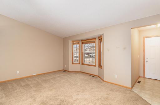712 Frontier Drive, Belle Plaine, MN 56011