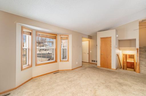 712 Frontier Drive, Belle Plaine, MN 56011