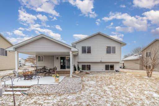 712 Frontier Drive, Belle Plaine, MN 56011