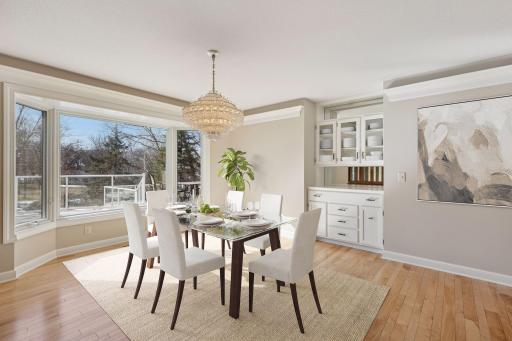 10 Red Fox Road, North Oaks, MN 55127