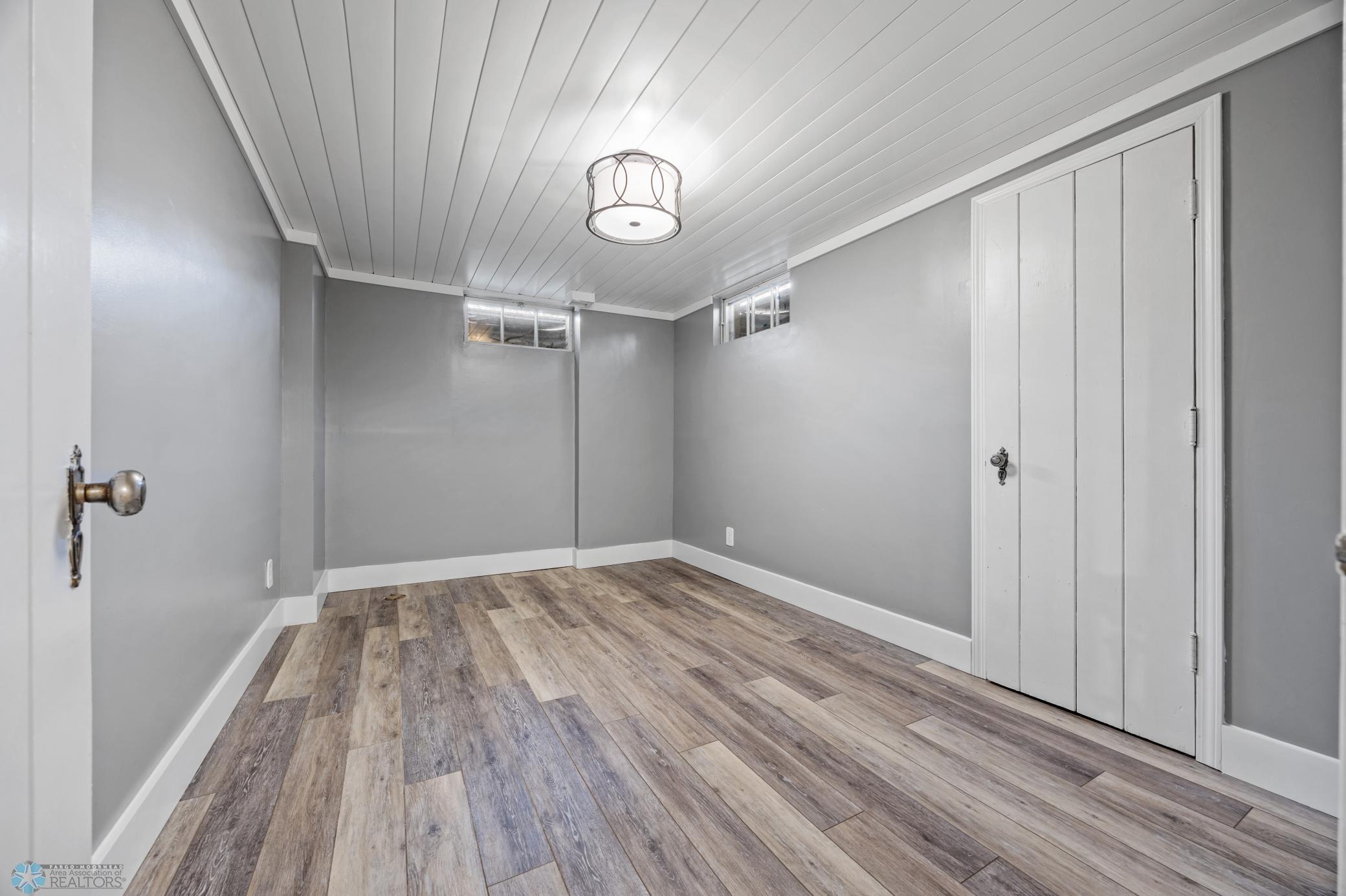 Basement bedroom - no egress