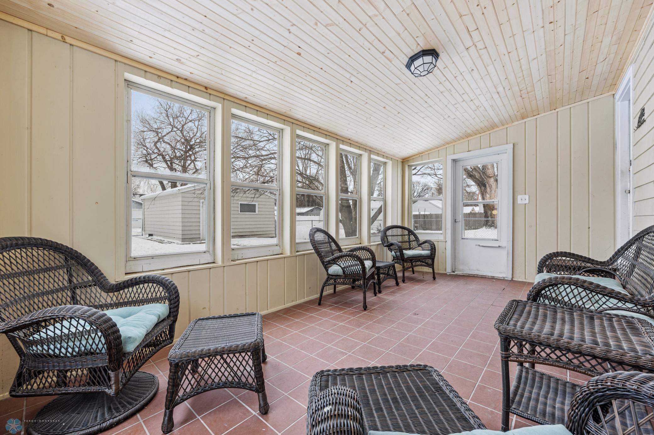 10X17 3 season porch!