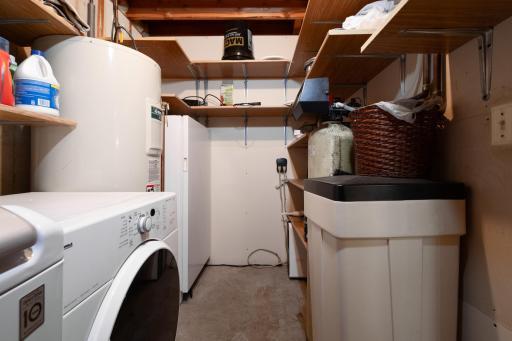 LL Laundry Room_ Utility Room.jpg
