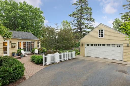 4387 Brook Avenue South - Spacecrafting - 0005.jpg