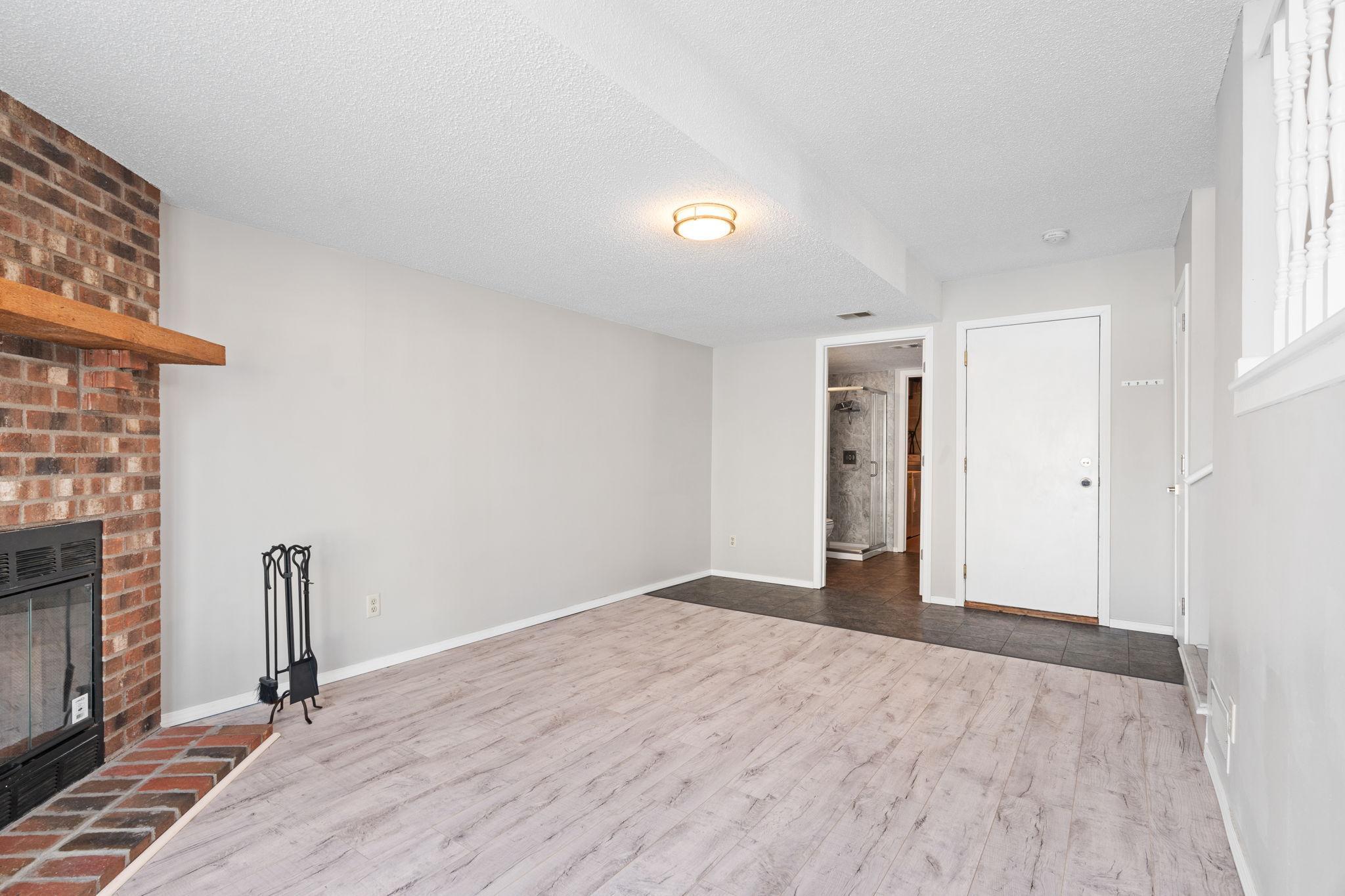 31-web-or-mls-9163 Upland Ln N-31.jpg