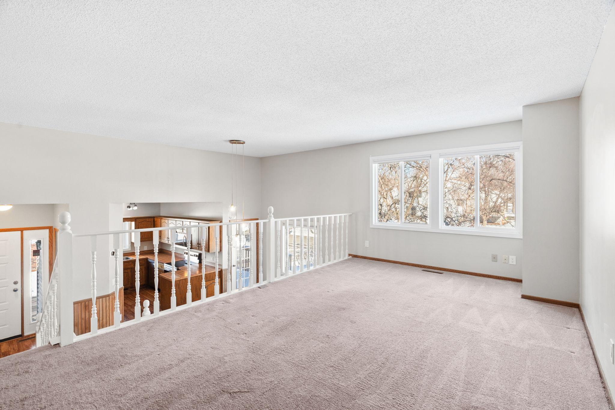 18-web-or-mls-9163 Upland Ln N-18.jpg