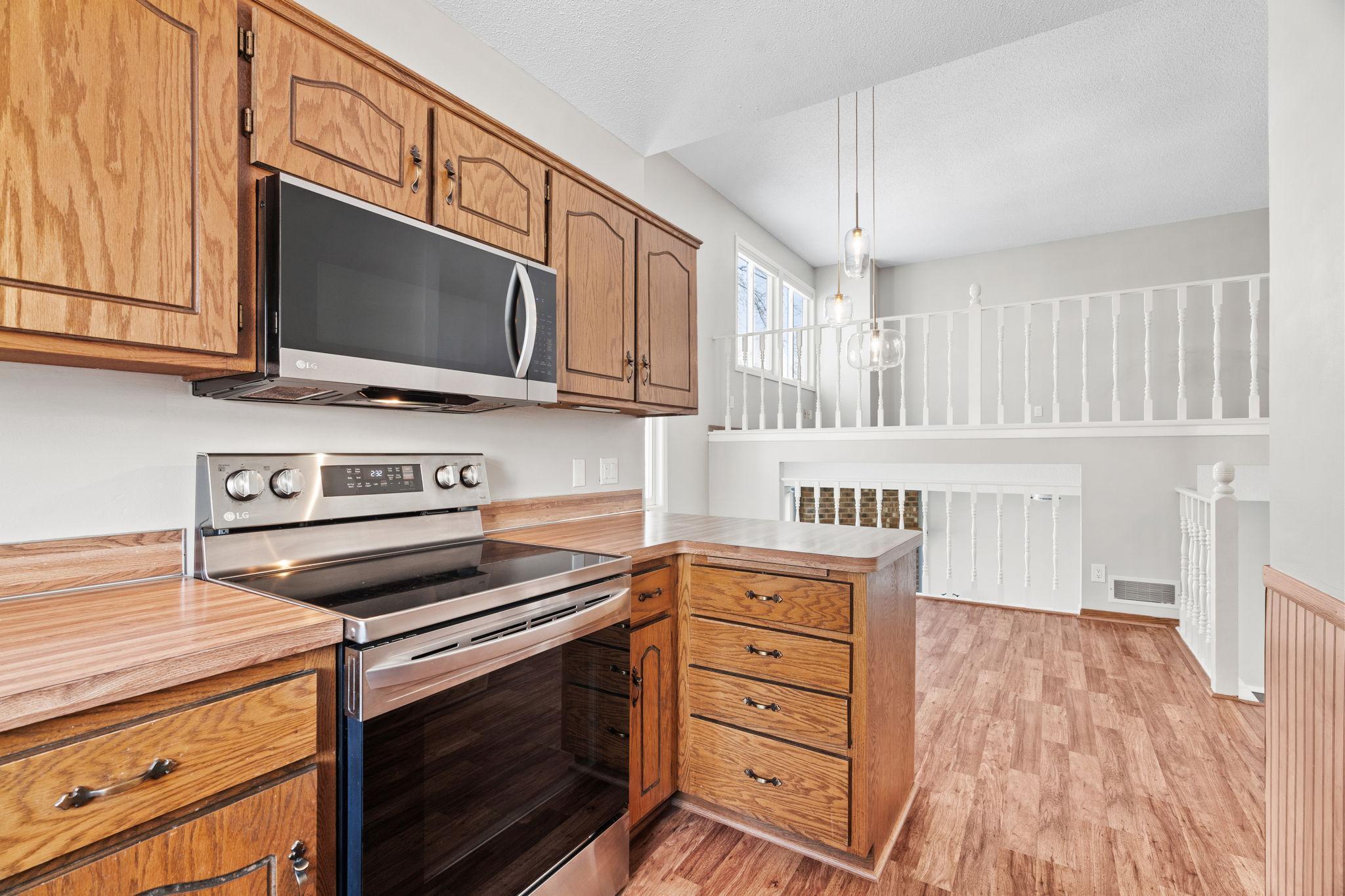 15-web-or-mls-9163 Upland Ln N-15.jpg