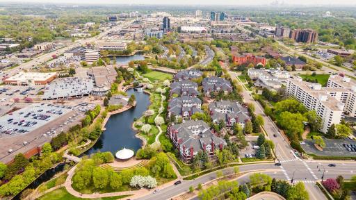35-web-or-mls-7440 Edinborough Way #4312-0026.jpg