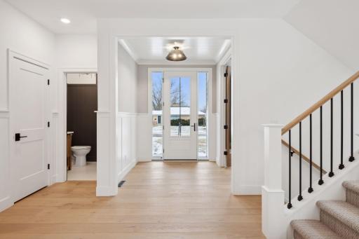 6021 Abbott Avenue S, Edina, MN 55410