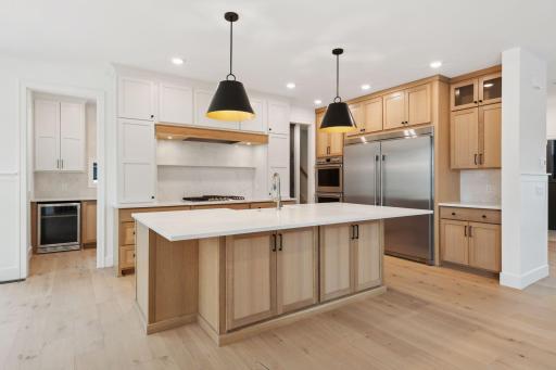 6021 Abbott Avenue S, Edina, MN 55410