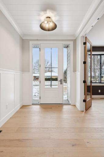 6021 Abbott Avenue S, Edina, MN 55410